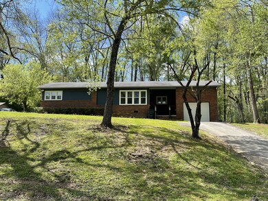 204 Parkview Dr, McMinnville, TN 37110 - photo 2