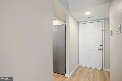 1504 Lincoln Way unit 309, McLean, VA 22102 - photo 3