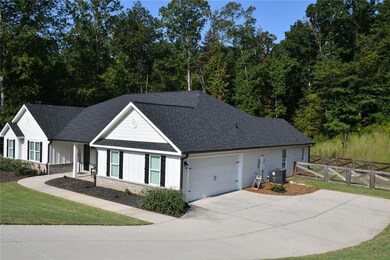 951 Oconee Ln, Commerce, GA 30529 - photo 3