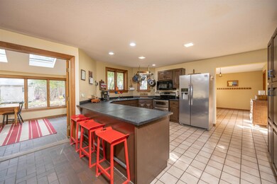 83 Hovey Rd, Londonderry, NH 03053 - photo 6