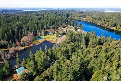 11024 Matthews Way, Anderson Island, WA 98303 - photo 3