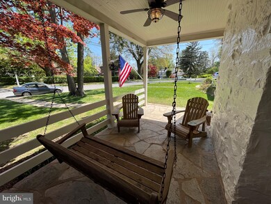 427 Woodbine Ave, Towson, MD 21204 - photo 4