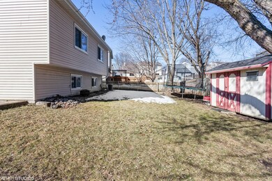 2803 Rolling Meadows Dr, Naperville, IL 60564 - photo 3