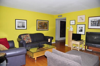 Living Room2