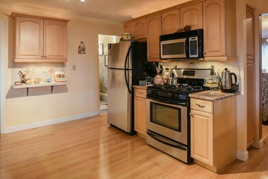 19 Bates St, Lynn, MA 01905 - photo 6