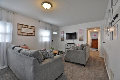 1047 S Ashburton Rd, Columbus, OH 43227 - photo 3