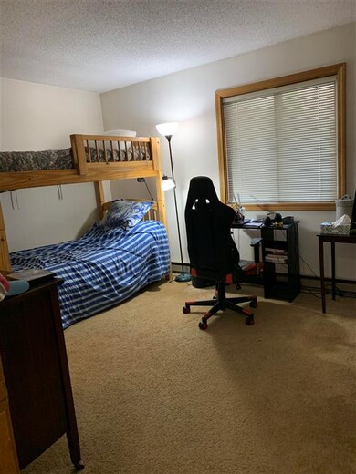 5 Goldfinch Rd unit 4, Lincoln, NH 03251 - photo 6