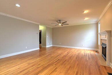 404 E Mountain VIew-13
