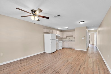 770 Rockport Ct unit 10, Fort Walton Beach, FL 32548 - photo 3