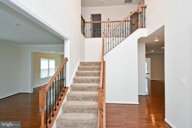 2215 Lake Forest Dr, Upper Marlboro, MD 20774 - photo 3