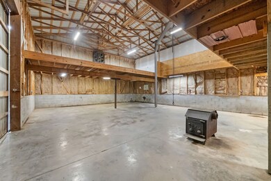 1012 Spring Creek Rd, Chapmansboro, TN 37035 - photo 4