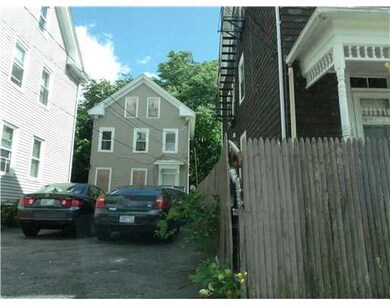 122 Mawney St, Providence, RI 02907 - photo 2