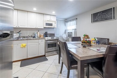 925 Cottage St, Pawtucket, RI 02861 - photo 5