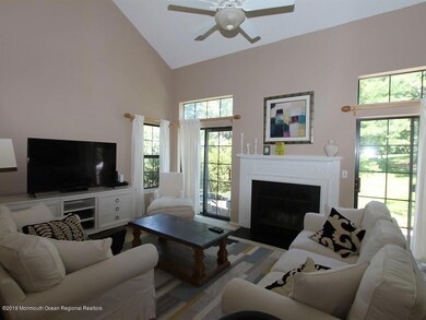 012_Classic Decor