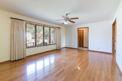 Lorene-Nixa-Home-5