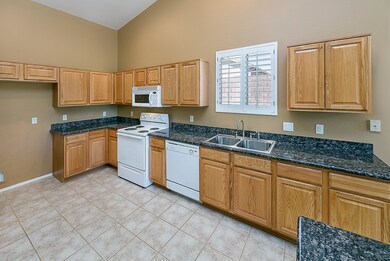 005_Kitchen