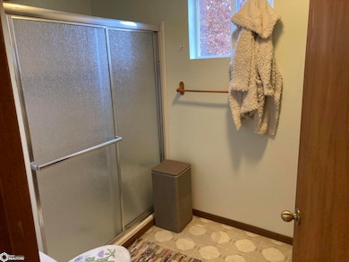 2009 S Central Ave, Burlington, IA 52601 - photo 6