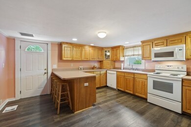 9 Pine St, Hudson, MA 01749 - photo 5