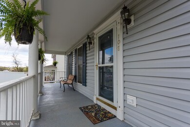 108 E North St, Strasburg, VA 22657 - photo 3