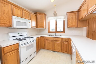 993 Amber View Dr SW unit 137, Byron Center, MI 49315 - photo 7