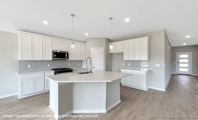 7310 E Oak Ridge St, Broken Arrow, OK 74014 - photo 6