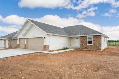 1312 N Maxine Ave, Nixa, MO 65714 - photo 2