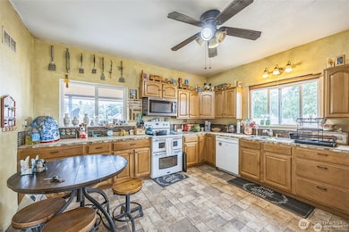 112 S 2nd St, Pe Ell, WA 98572 - photo 7