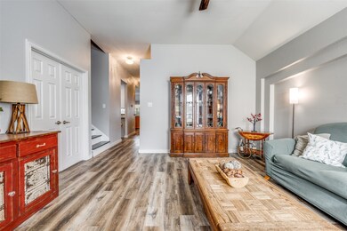 1719 Falcon Dr, Corinth, TX 76210 - photo 6