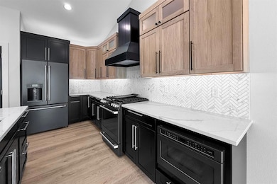 140 NW Crabtree Ln, Waukee, IA 50263 - photo 2