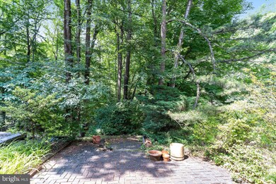 2308 Horseferry Ct, Reston, VA 20191 - photo 2