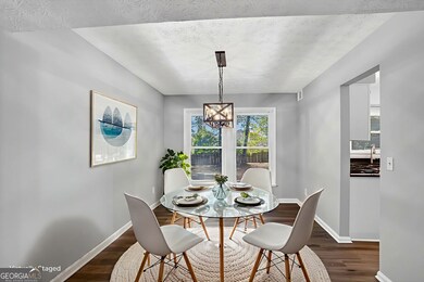 524 Meadowfield Ct, Lawrenceville, GA 30043 - photo 7