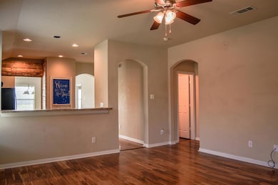 223 Candlewood Cir, Gainesville, TX 76240 - photo 4