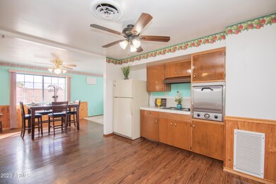 Kitchen/Dining