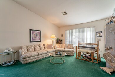 LIVING RM