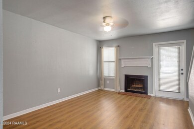 3-web-or-mls-1000 Kaliste Saloom 28-5