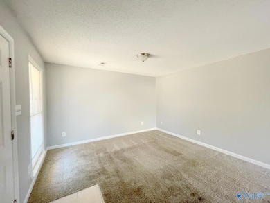 1507 Halston Cir NW unit D, Huntsville, AL 35816 - photo 6