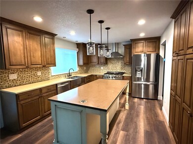 13 Greenbriar Dr, Mattoon, IL 61938 - photo 4