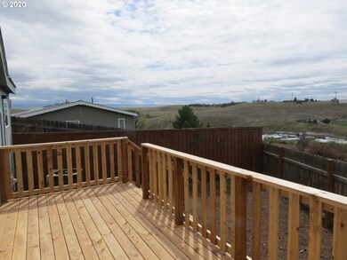 1120 SW Marshall Ave, Pendleton, OR 97801 - photo 4