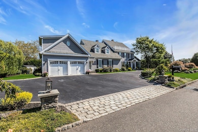 7 True Harbour Way, West Islip, NY 11795 - photo 3