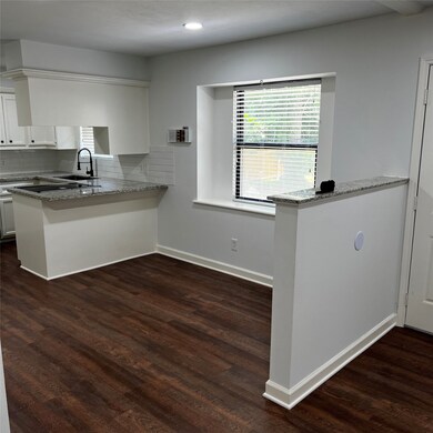 11635 Kirkhollow Dr, Houston, TX 77089 - photo 3