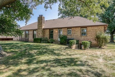 5904 Bell Rd, Shawnee, KS 66217 - photo 3