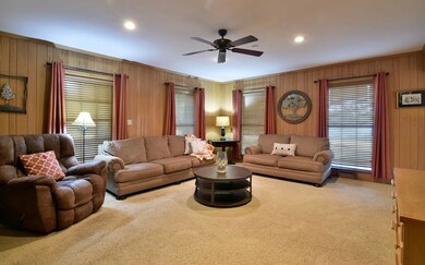 2114 Edgewater Dr, Albany, GA 31707 - photo 6