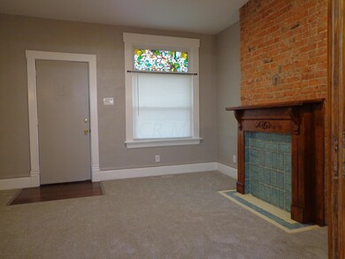 #4 557 Living Room 3