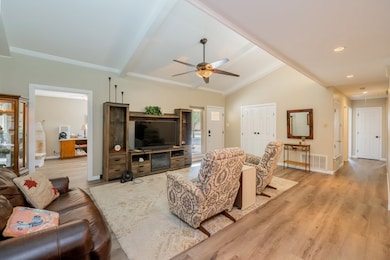 901 Lake Dr, Kerrville, TX 78028 - photo 4