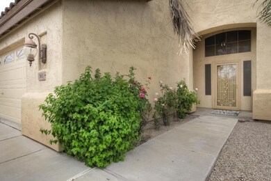 363 W Raven Dr-5