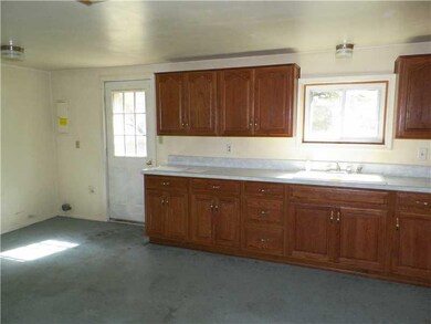 245 N Charles St, Portland, IN 47371 - photo 5