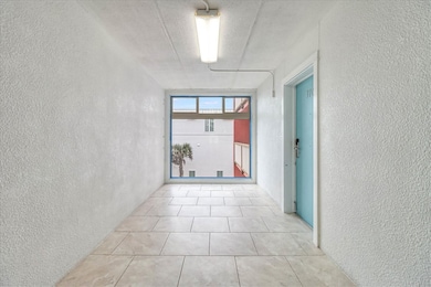 End unit is located at south end of Casa