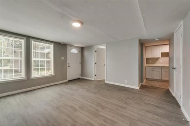 507 Enid St unit 3, Houston, TX 77009 - photo 3
