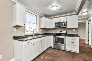 330 Cypress St, Longview, WA 98632 - photo 6