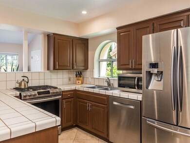 010_10-Kitchen